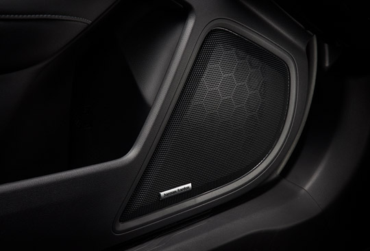 <sg-lang1>Sistema de audio premium con parlantes Harman/Kardon</sg-lang1><sg-lang2></sg-lang2><sg-lang3></sg-lang3>