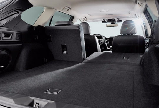 <sg-lang1>Asientos traseros plegables divididos en 60/40</sg-lang1><sg-lang2></sg-lang2><sg-lang3></sg-lang3>